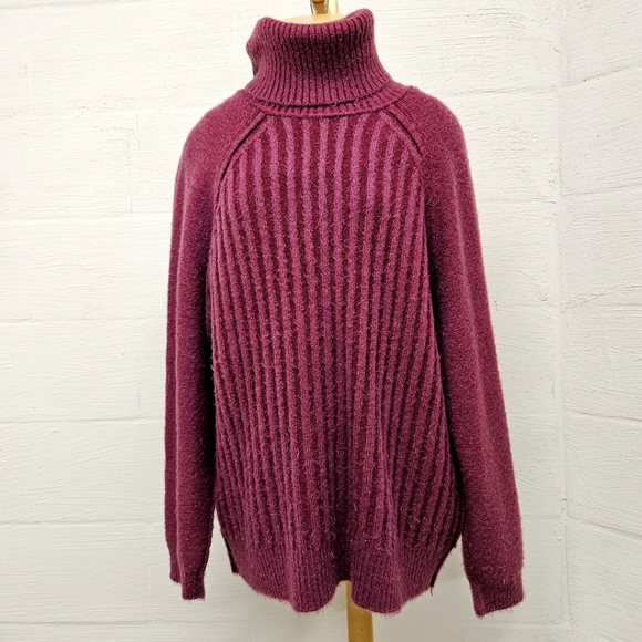 Free People Big City Fuzzy Turtleneck Sweater in Mulberry Size Medium - Picture 5 of 11